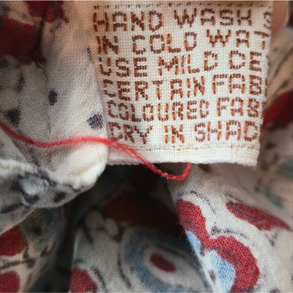 Fabindia 100% Cotton Sleeveless Top Red Blue Print Size Medium - Picture 5 of 7